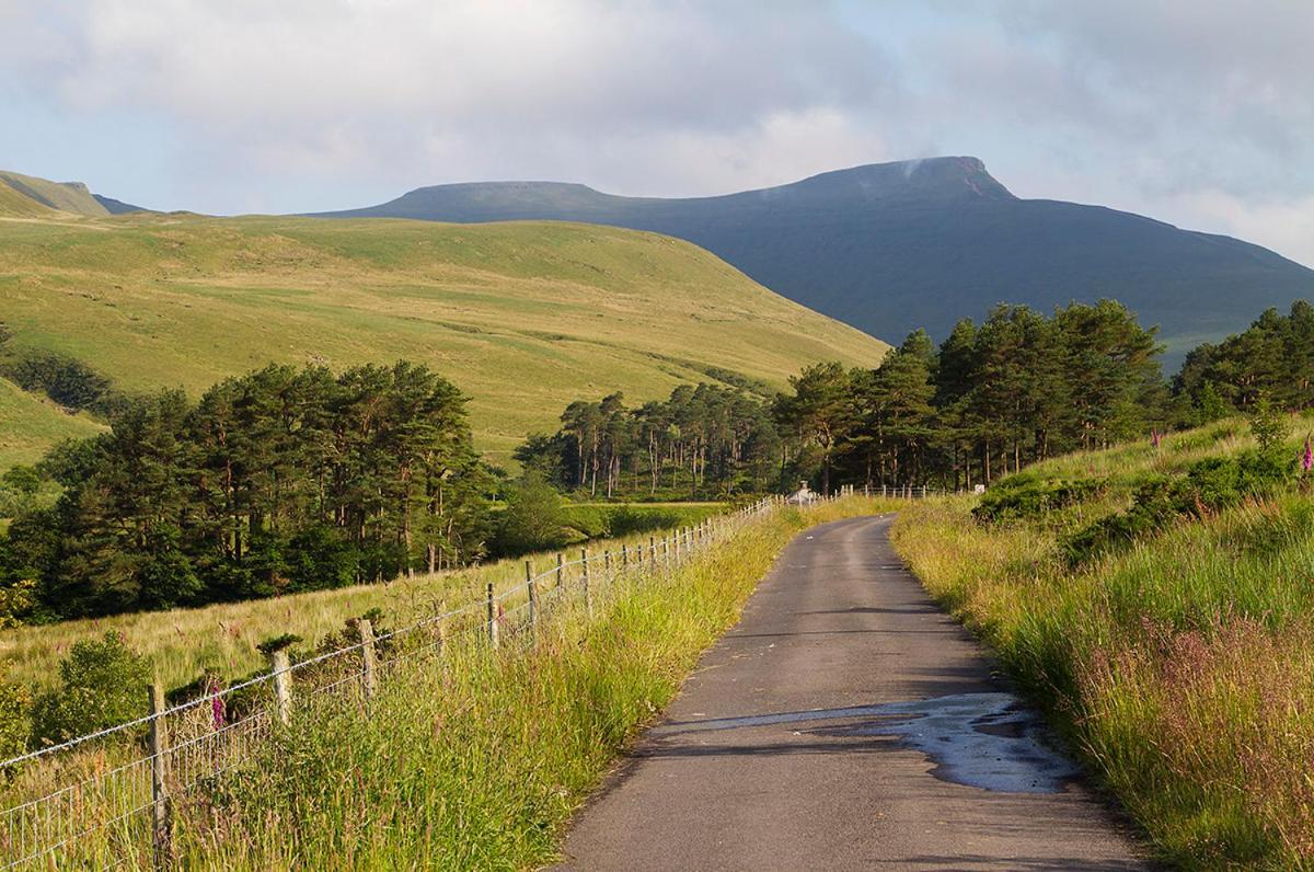 Picturesque 2 Bedroom Miners Cottage Near Bike Park Wales & Brecon Beacons Merthyr Tydfil Eksteriør bilde